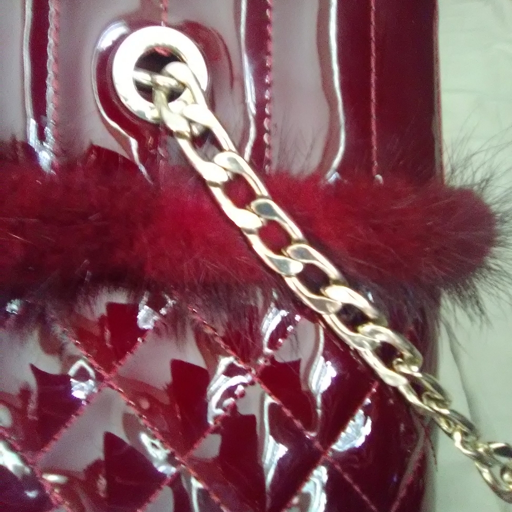 Red Chanel bag - Picture 2 of 6